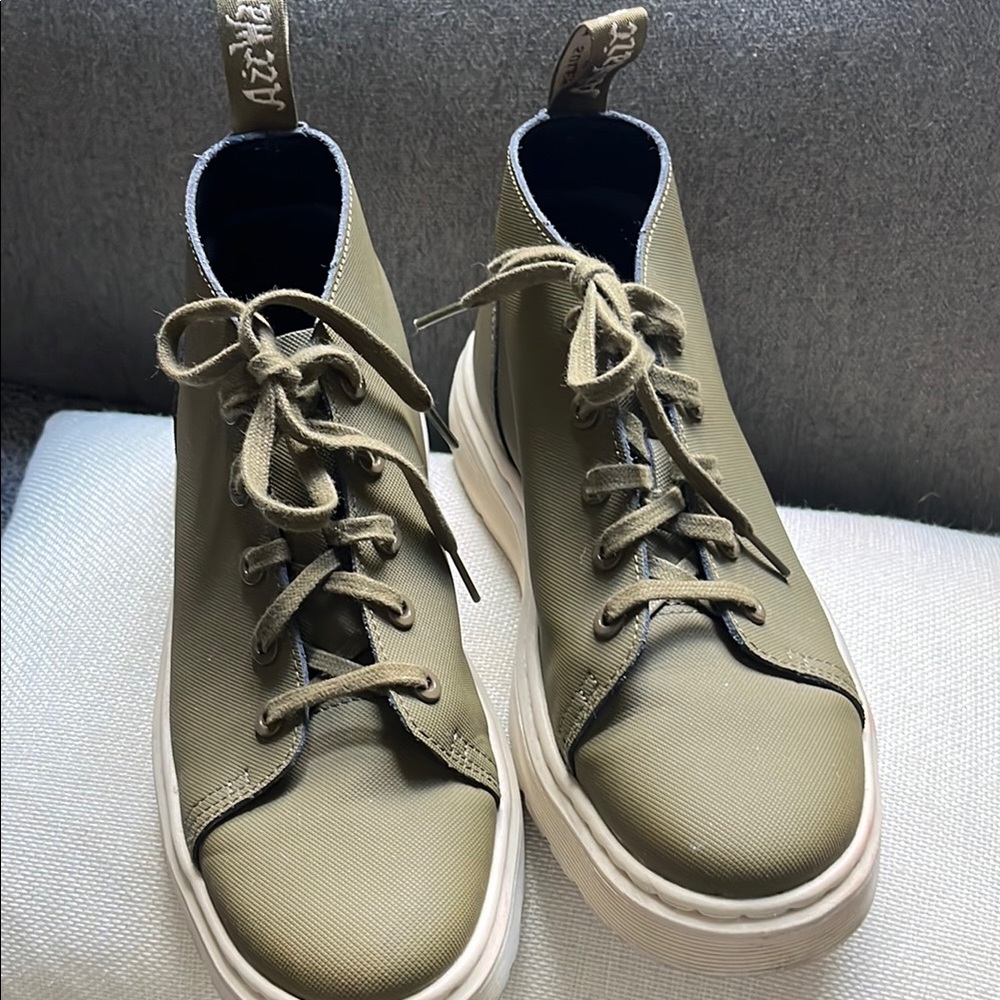 Dr Martens Baynes Chukka boot